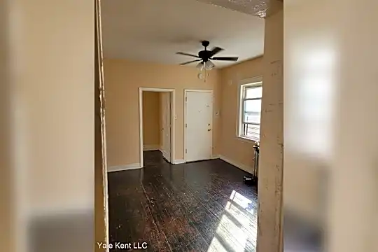 199 Custer Ave Photo 1