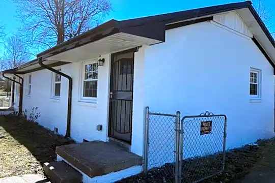 312 Beech St Photo 2
