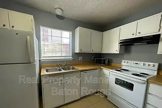 1714 Brightside Dr., Unit D Photo 2