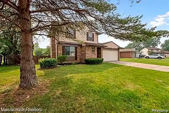 1353 Saltz Ct Photo 1