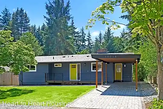 10015 31st Ave NE Photo 1
