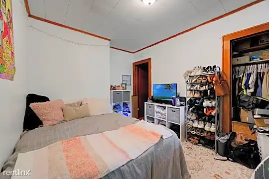 1756 St Clair Ave Photo 2
