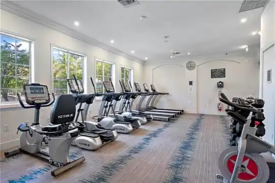 1313 St Tropez Cir #1501 Photo 2