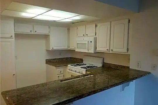 1309Kitchen.jpg