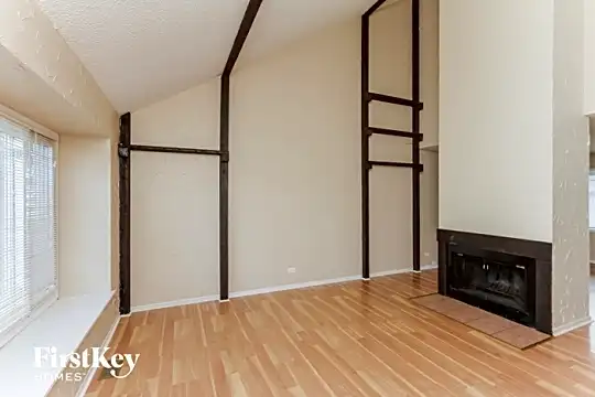 22444 Adams Drive Photo 2