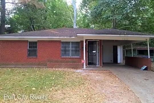3603 Ninock St Photo 1