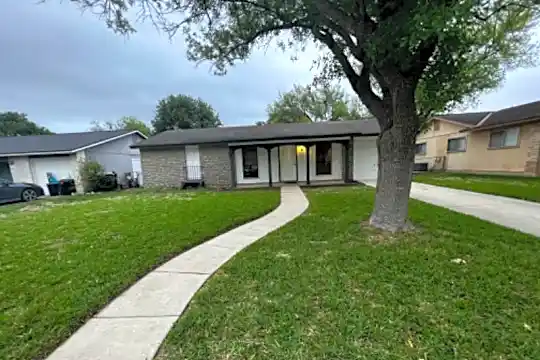 316 Judith Ann Dr Photo 2