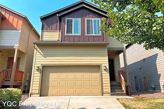 8724 NE 28th Way Photo 1