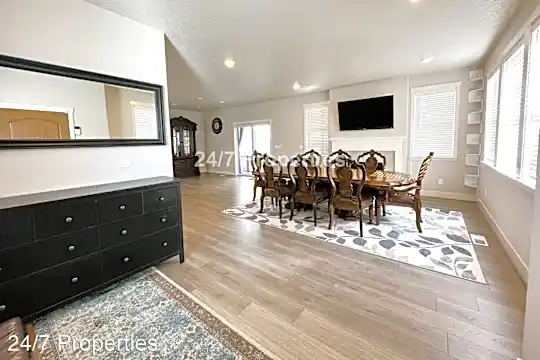 14379 SW 168th Ave. Photo 2