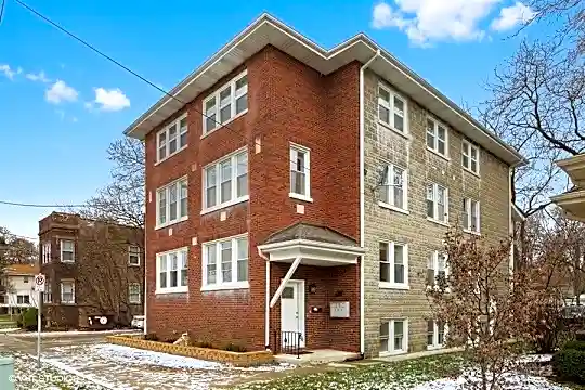 328 E Liberty Dr #1 Photo 1