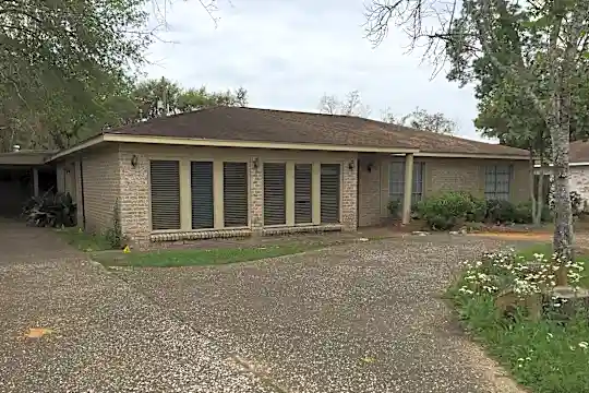 261 Berry Rd Photo 1