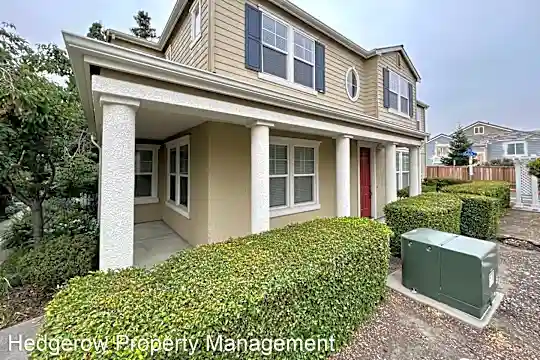 735 Ponder Court Photo 2