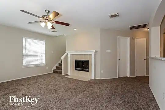 4607 Seneca Court Photo 2