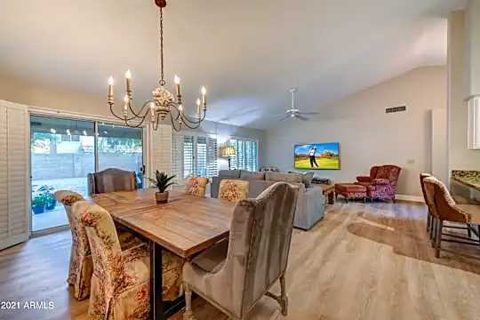 4107 E Palo Brea Ln Photo 2
