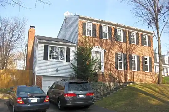 13 Lawngate Ct Photo 2