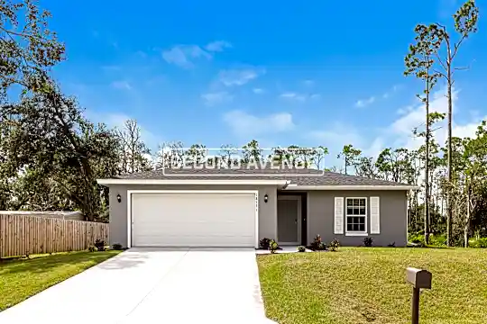 18131 Miramar Ave Photo 1