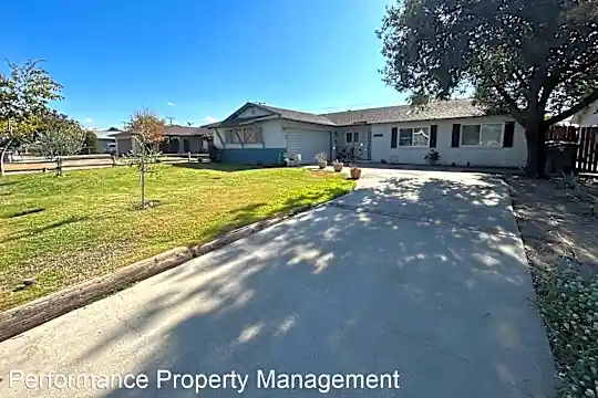2109 Custer Ave Photo 1