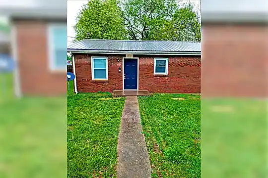 225 Riggs Avenue Photo 1