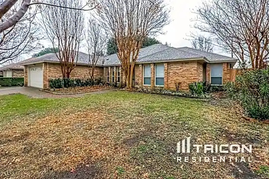 4509 Yellowleaf Drive Photo 2