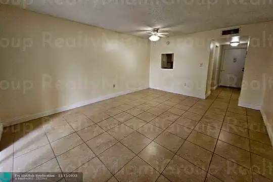 4334 NW 9th Ave #9-1B Photo 1