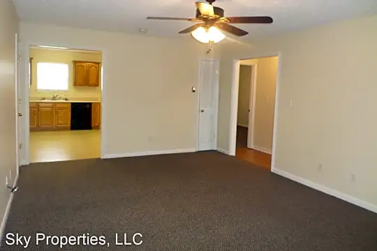 100 Pinnacle Ct Photo 1