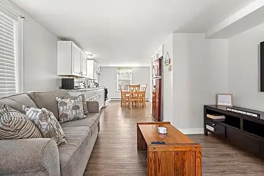 8 Commonwealth Ave #1 Photo 1