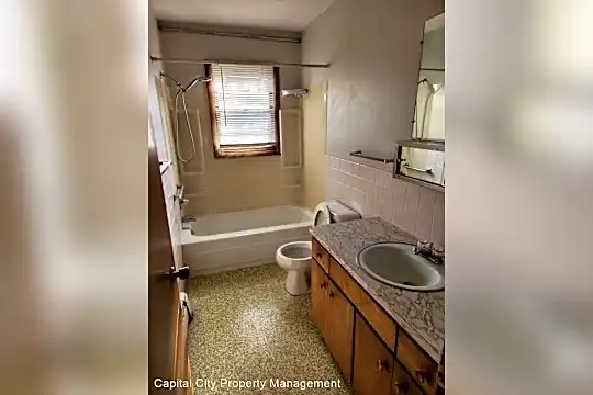 104 2nd Street NW Photo 1