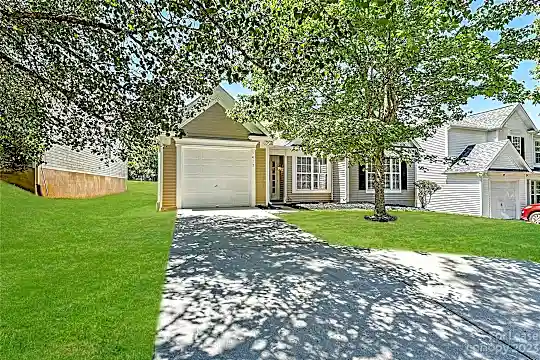 1417 Chimney Rock Ct Photo 2