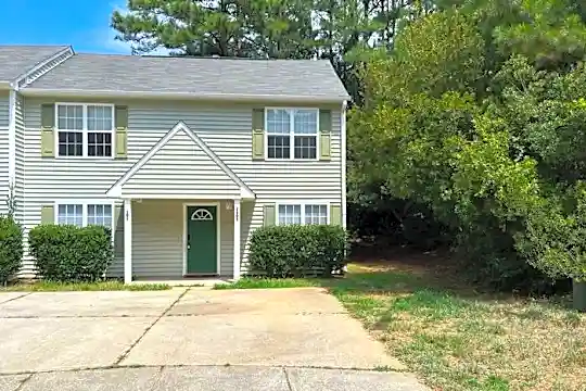 2805 Herndon Village Way Photo 1