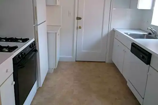 9 Wesley St Photo 1