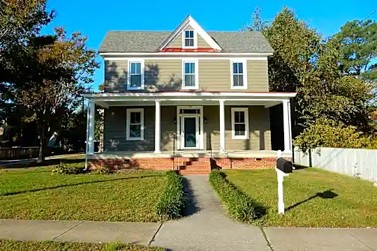 65 La Salle Ave Photo 1