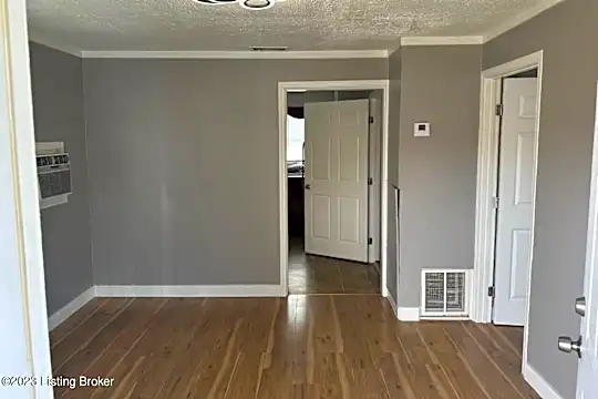 4535 Stonestreet Ave #5 Photo 1