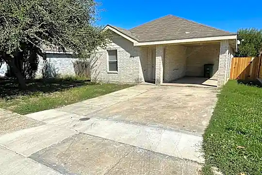 9014 Port Shire Dr Photo 1