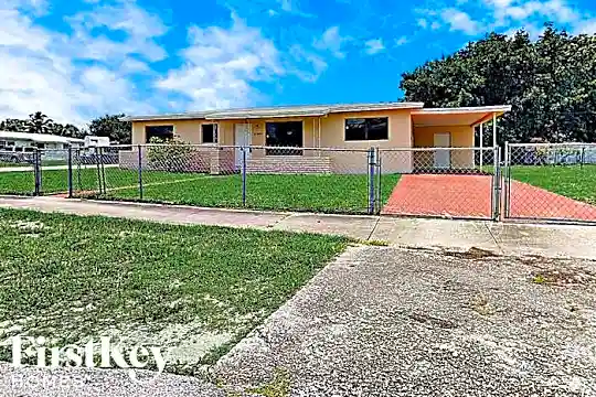 17800 Northwest 28th Court Photo 1