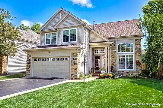 589 Marseilles Cir Photo 1