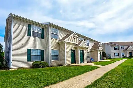 Four Seasons Apartments Photo 2