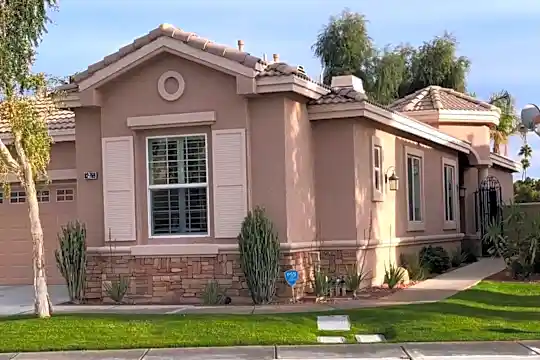 Front of Rental.png