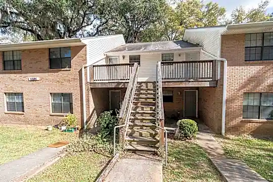 1101 Greentree Ct #G Photo 1