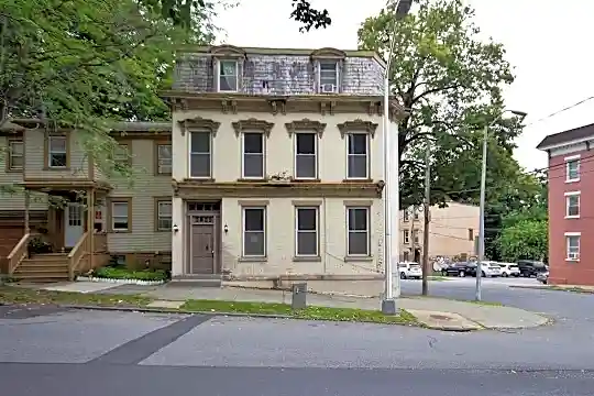 88 Academy St #4 Photo 2