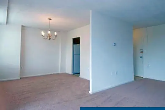 5432 Connecticut Ave NW Photo 2