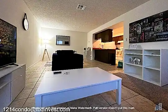 1214 W 20th Pl