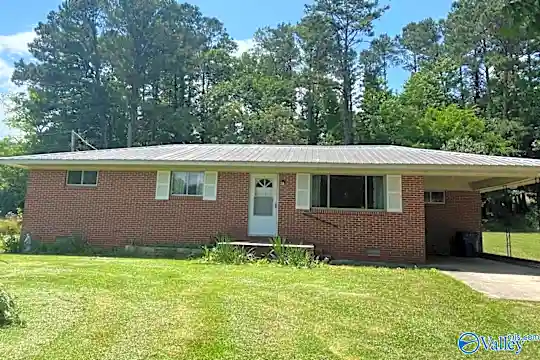 7615 Scottsboro Hwy Photo 1