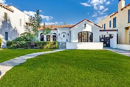 25-web-or-mls-20231110-02-812scursonave-losangeles-ca-025-FULL.jpg