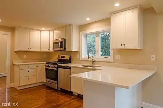22 Sheldon St Photo 1