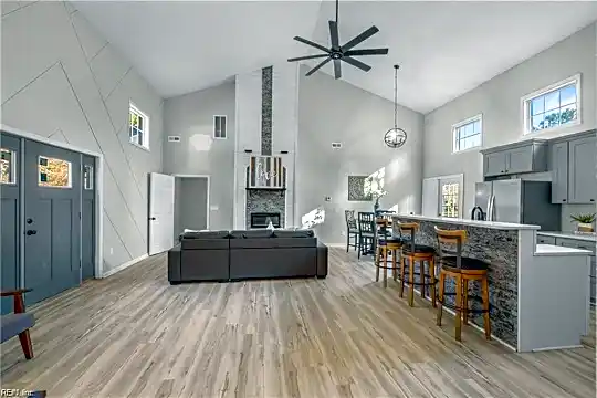 112 Dogwood Dr Photo 2
