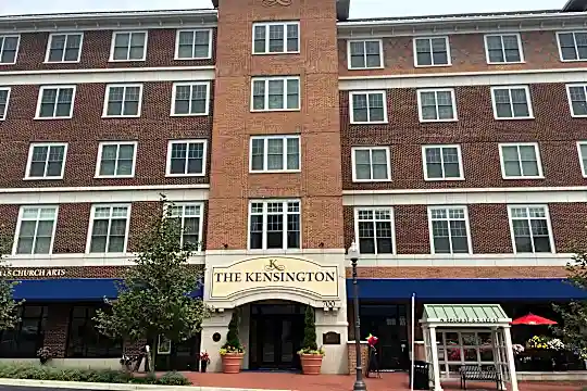 KENSINGTON AT FALLS CHURCH Photo 1