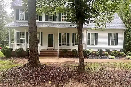140 Gasper Ct Photo 2