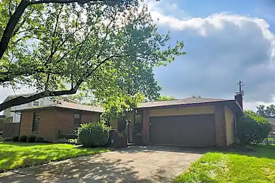 37 Coventry Rd Photo 1