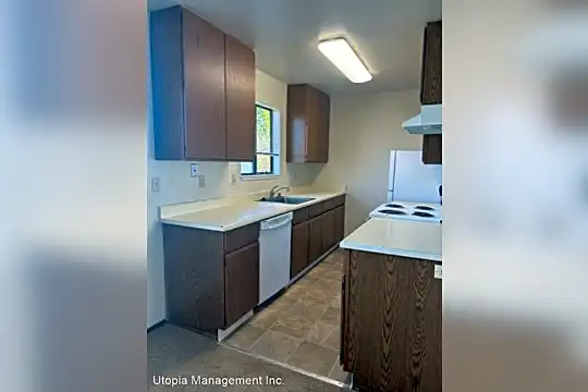 22236 Main St Photo 1