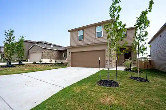10370 Dunlap Photo 1